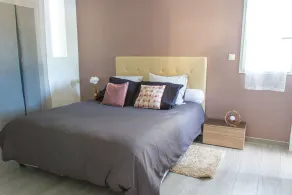 VILLA with heated pool-3 bedrooms, sleeps 6 - Image 3
