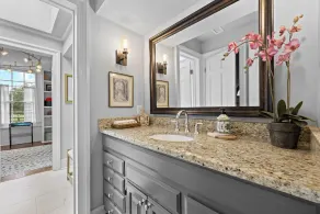 Hows Manor - Luxury Historic Farmhouse Circa 1840 - Image 3