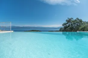 Villa Malva, une jolie villa de 3 chambres, Surplombant Kassiopi Harbour - Image 3