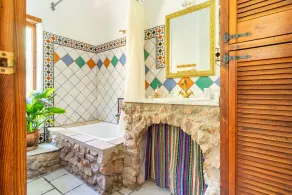 Sustainable High Level Cave House, Private huge Garden Calm View Child safe Pool - Image 3
