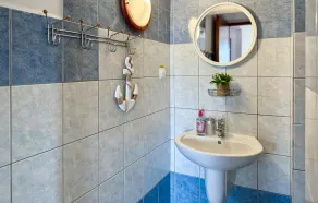 Hermoso apartamento de 2 habitaciones en Labin - Image 2