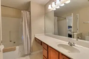 Glenmore-Quiet, comfortable, convenient location - Image 2