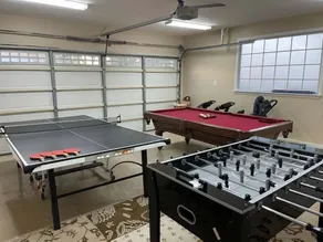 Spectacular Pool Home: Game Room 2.1 Mi to Disney - Image 2