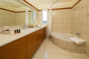 Villa Dimokratia - Image 2