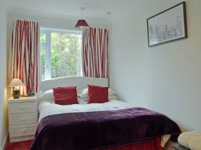 1 bedroom accommodation in Troon - Image 4