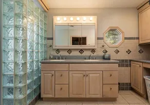5 Star Cabin LUXURY AMMENITIES W/POOL HTUB close to WINE TRAIL, HIKING, FISHING - Image 5