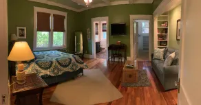 Heart of Five Points Craftsman Cottage--Walk to UGA-Fenced Yard for Pet - Image 5