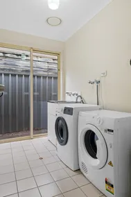 Peaceful 3BR family home Free Wi-Fi Free Parking - Image 2