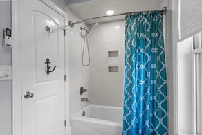 Bridgeview on Broad home - Image 5