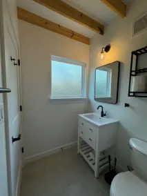 Stay in Babia - Luxury Cabins - Sam Houston National Forest - Image 2