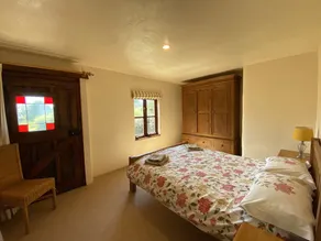 6 bedroom Lakeside cottage with fishing, pool, hot tub games room & so much more - Image 4