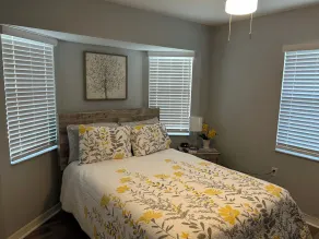 Port Charlotte SWF-safe- A+area-3bd, 2bth, HEATED Salt pool, renovated— pet OK. - Image 5