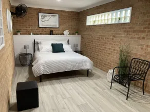 Absolute Waterfront Accomodation! - Image 3