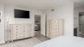 Waterfront Condo-Tennis Courts, Stunning Views 13D - Image 5