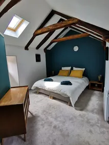 LARGE HOUSE TO SHARE WITH FRIENDS - Image 3