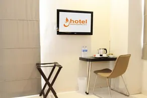 J Hotel - Bandara Soekarno Hatta - Image 2