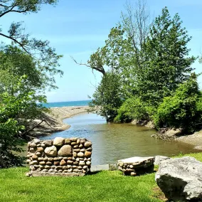 Steps from the beach,  Lakeview with Hot Tub - Image 4