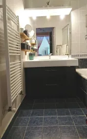 Large apartment T2, quiet, near Lyon, balcony parking and transport - Image 2