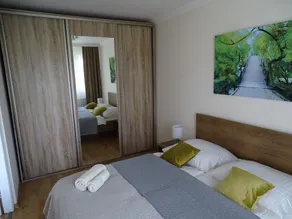 Luxury river view in the heart of the city - Image 4