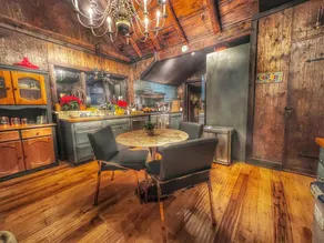 Historic 4 Bedroom Luxury Cabin with Private Waterfall & Lake Access - Image 2