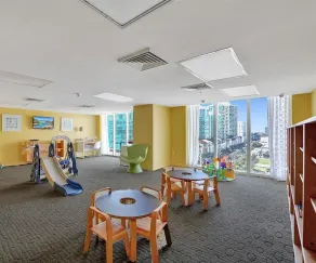 Luxurious 2BD Condo with Direct Ocean Front & Resort Pool in Sunny Isles - Image 4
