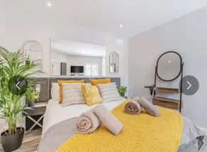 Newly Built & Stunning Ground Floor Property - Image 3