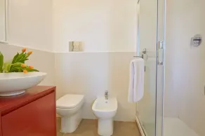 Casa de romã com jacuzzi e jardim - Image 2