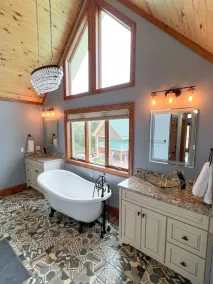 Brookville Ridge - Gorgeous Lake Home w/ Pool, Putting Green, Game Room - Image 4