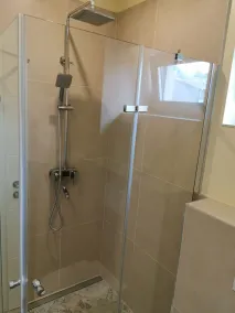 Appartamento moderno, terrazza privata, posizione tranquilla nel cortile storico - Image 5