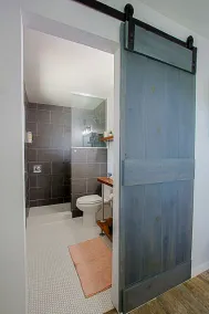 Perfect Old Town Location! Low Fees! Pool Heating Included. Good Vibes! - Image 2