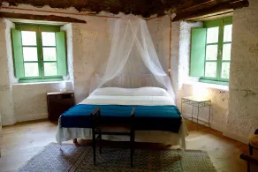 Beautiful, stylish and  newly restored Watermill right on the river! - Image 4