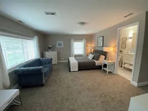 Elegant & spacious 3/2 Gem in Harper Woods - Image 5