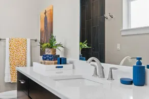 Luxury Accommodation - Image 4
