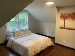 3-bedroom vacation home just 20 minutes from Six Flags St. Louis - Image 5