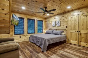 Bear Tracks Lodge cabin - Image 5