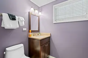Near Chicago&O’Hare/King Bed/WiFi+Game room - Image 5