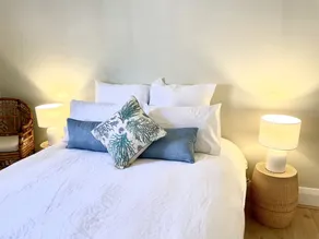 Luxury centrally located one-of-a-kind apartment amazing water views +  studio - Image 3