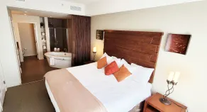 ✫ Modern 2 bed 2 bath condo w/ pool & hot tub at the base of ski hill  - Image 3