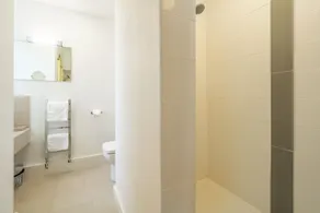 En lys og rummelig ejendom med 3 soveværelser nær alle faciliteter i St Agnes. - Image 5