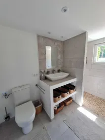 Pretty house on a 4'500m2 plot of land, in Chauzon, Ardèche - Image 3