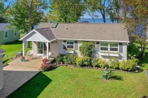WATERFRONT DOOR COUNTY HOME.  Gorgeous Sunsets. 3 Bedrooms. Sleeps 6.   5 star! - Image 5