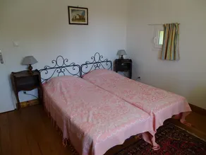 Country house in an enclosed garden of 8000m2 - Image 5