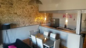 CHARMERENDE STENHUS SPA OG SVEMPOOL PÅ VÆRE OG DORDOGNE DØRE - Image 5