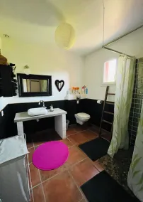 Hus med pool og unik udsigt - Image 2