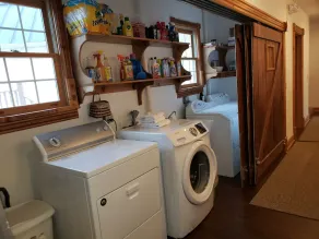 Historic Hardware Inn with River Views: Suite 103 - Image 2