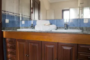 Traumhaftes Landhaus für 10 Personen, mit spektakulärem  Pool und Garten - Image 3