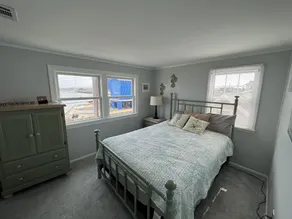 LBI Paradise Bayfront! Bayview park and Ocean beach ! 2 blocks away! - Image 4