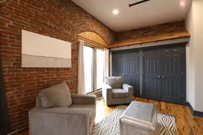 Huge Windows Downtown 2Bd Apt w/ Main Strip Access - Image 5