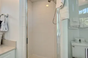 Oceanfront, separate detached suite with rental of home, BHI - Image 4