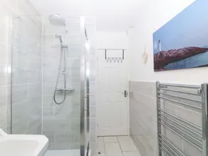 Beach House (Ty Traeth), DEGANWY - Image 3